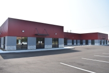 Retail for lease in Janesville, WI