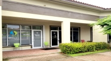 Retail property for lease in Coral Springs, FL
