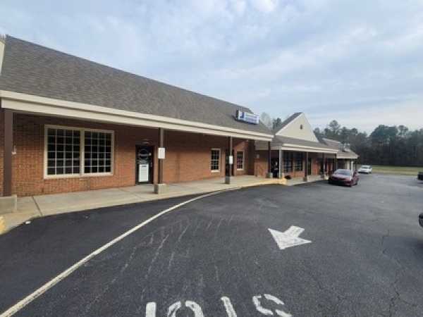 Listing Image #2 - Retail for lease at 106 W Broaddus Avenue, Bowling Green VA 22427
