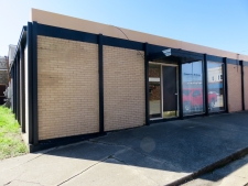 Listing Image #1 - Office for sale at 104 East Chestnut, Gillespie IL 62033