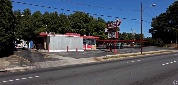 Listing Image #2 - Retail for sale at 2900 & 2910 Wilkinson Blvd, Charlotte NC 28208