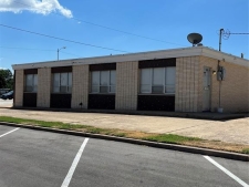 Listing Image #1 - Office for sale at 824 S 4th Street, CHICKASHA OK 73018