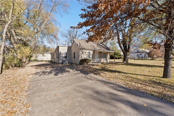 Listing Image #2 - Others for sale at 111 Easy Street, Rogers AR 72756