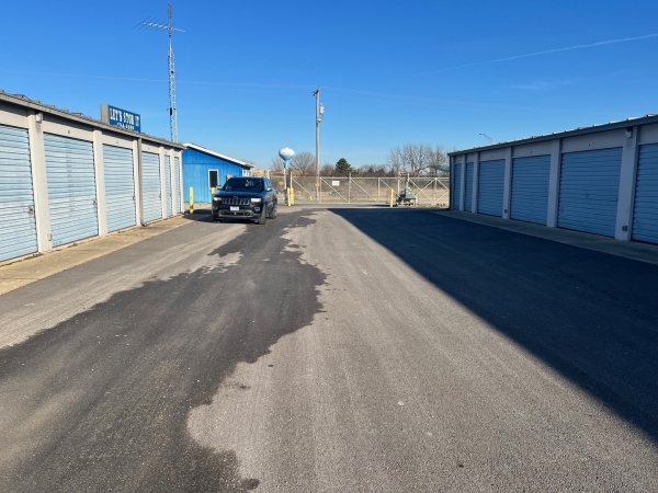 Listing Image #3 - Industrial for sale at 311 W Etna Road, Ottawa IL 61350