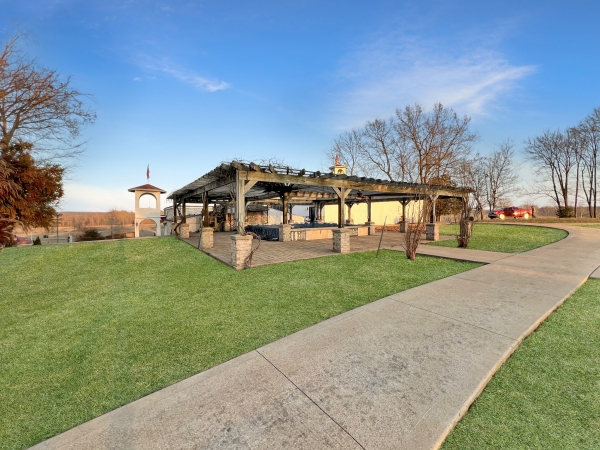 Listing Image #3 - Others for sale at 2982 Harvey Bowden Rd, Paris TN 38242