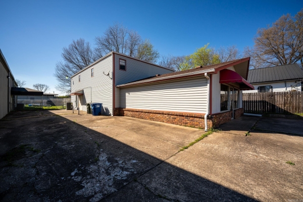 Listing Image #2 - Others for sale at 1111 Harrison Street, Conway AR 72032