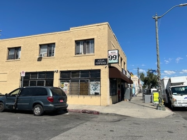 Listing Image #1 - Multi-family for sale at 5975-5979 S Broadway, Los Angeles CA 90003