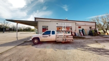 Listing Image #3 - Retail for sale at 203 Sam Noble Pkwy, Ardmore OK 73401