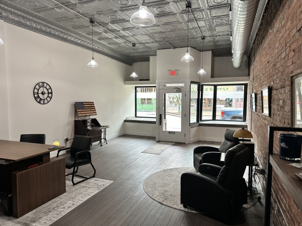 Listing Image #3 - Office for sale at 210 W Main St, Ottawa IL 61350