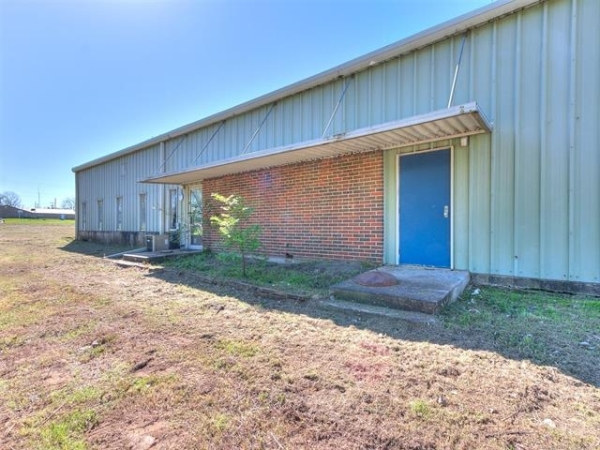 Listing Image #2 - Industrial for sale at 233 W 8th Street, Weleetka OK 74880