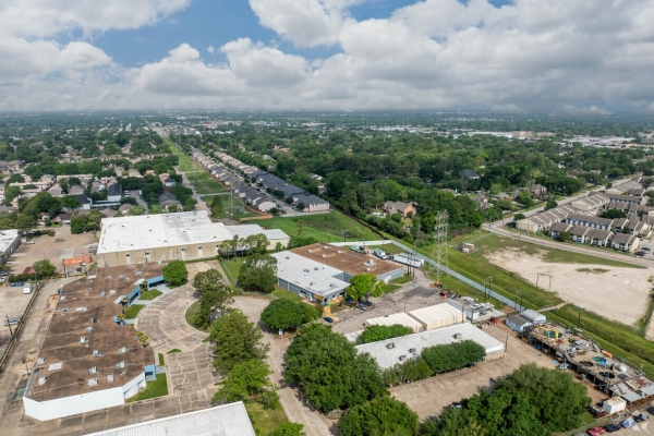 Listing Image #3 - Industrial for sale at 10860 Rockley Rd, Houston TX 77099
