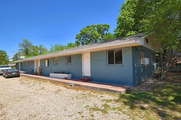 Listing Image #3 - Others for sale at 2001 E Downing Street, Tahlequah OK 74464