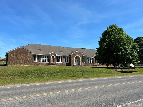 Listing Image #1 - Office for sale at 302 E Poplar Street, Fort Gibson OK 74434