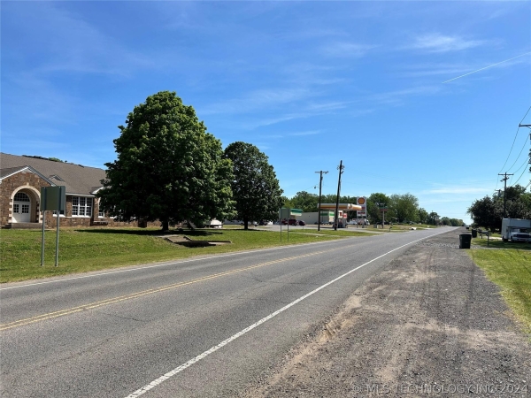 Listing Image #2 - Office for sale at 302 E Poplar Street, Fort Gibson OK 74434