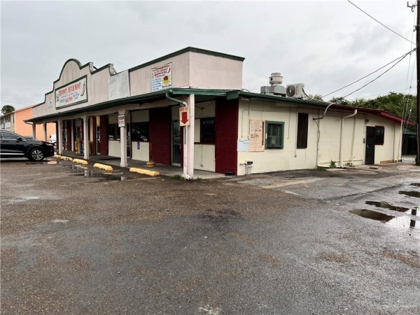 Listing Image #2 - Retail for sale at 54 Boca Chica Blvd, Brownsville TX 78520