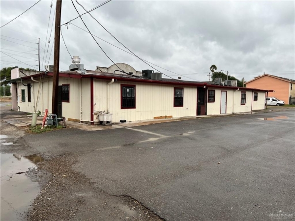 Listing Image #3 - Retail for sale at 54 Boca Chica Blvd, Brownsville TX 78520