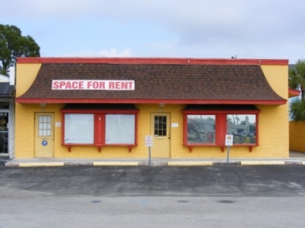 Listing Image #1 - Retail for sale at 4040 tamiami trail, port charlotte FL 33952 Listing Image #1 - Retail for sale at 4040 tamiami trail, port charlotte FL 33952