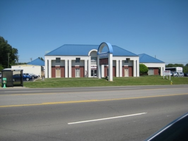 Listing Image #1 - Office for sale at 1860 Wilma Rudolph Blvd., Clarksville TN 37040 Listing Image #1 - Office for sale at 1860 Wilma Rudolph Blvd., Clarksville TN 37040