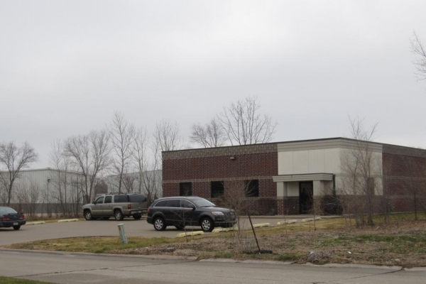 Listing Image #1 - Office for sale at 1519 47TH Avenue, Moline IL 61265