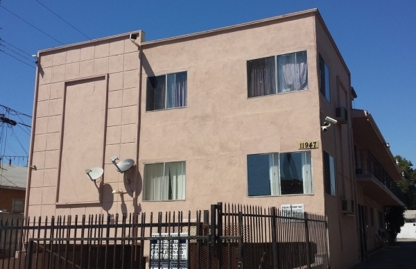 Listing Image #1 - Multi-family for sale at 11947 Runnymede Street, North Hollywood CA 91605