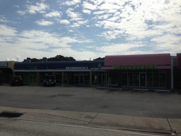 Listing Image #1 - Shopping Center for sale at 1902 S. Dale Mabry, Tampa FL 33629