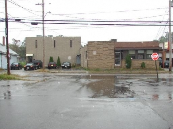 Listing Image #1 - Office for sale at 339 WOONASQUATUCKET AVE, North Providence RI Listing Image #1 - Office for sale at 339 WOONASQUATUCKET AVE, North Providence RI