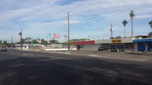 Listing Image #1 - Shopping Center for sale at 4831 N 15th Ave, Phoenix AZ 85015