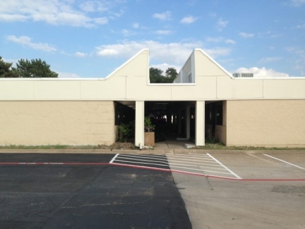 Listing Image #1 - Office for sale at 619 Mercury Ave, Duncanville TX 75137