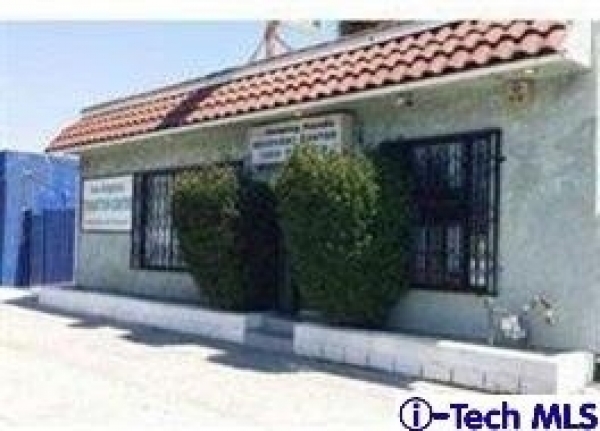 Listing Image #1 - Office for sale at 9118 S BROADWAY, LOS ANGELES CA 90003