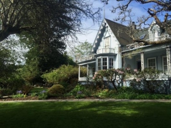 Listing Image #1 - Bed Breakfast for sale at 703 Main Street, Ferndale CA 95536