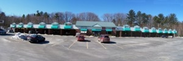 Listing Image #1 - Shopping Center for sale at 127 Rockingham Rd, Derry NH 03038