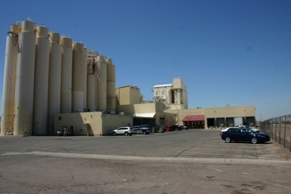 Listing Image #1 - Industrial for sale at 330 S. 75th Avenue, Phoenix AZ 85043