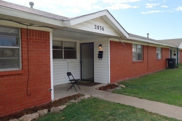 Listing Image #1 - Multi-family for sale at 2016-2036 Julie Dr.  and 132 &amp; 134 NW 21st Street, Moore OK 73160