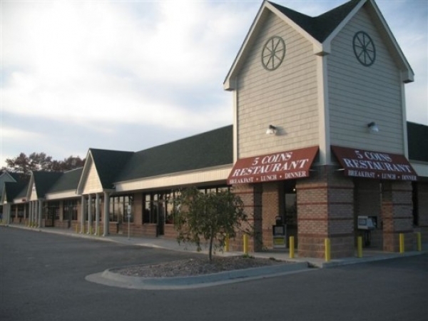 Listing Image #1 - Retail for lease at 4302 Sandy Hollow Road, Rockford IL 61109
