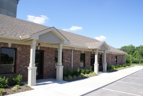Listing Image #1 - Office for lease at 127 Raymond Hirsch Pkwy, White House TN 37188