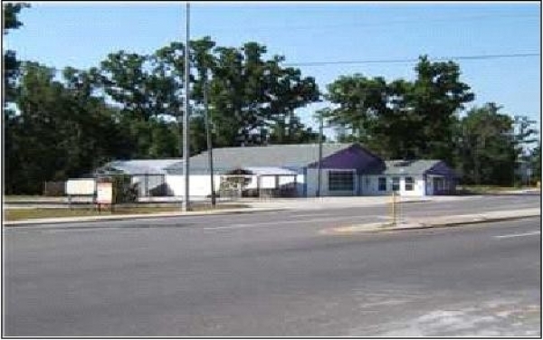 Listing Image #1 - Business for lease at 3130 Barrancas Ave., Pensacola FL 32507