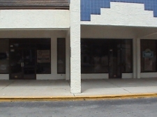 Listing Image #1 - Shopping Center for lease at 928 Spring Lake Square, Winter Haven FL 33881 Listing Image #1 - Shopping Center for lease at 928 Spring Lake Square, Winter Haven FL 33881