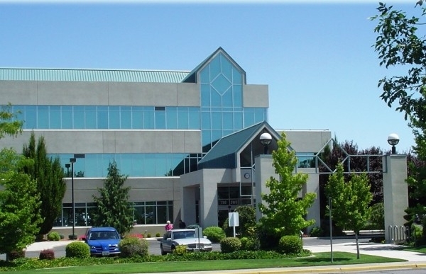 Listing Image #1 - Health Care for lease at 780 Swift Blvd, Richland WA 99352 Listing Image #1 - Health Care for lease at 780 Swift Blvd, Richland WA 99352
