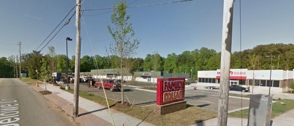 Listing Image #1 - Shopping Center for lease at 2455 Delowe Drive, East Point GA 30344