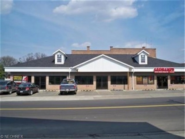 Listing Image #1 - Retail for lease at 1 Main St N, Navarre OH 44662 Listing Image #1 - Retail for lease at 1 Main St N, Navarre OH 44662