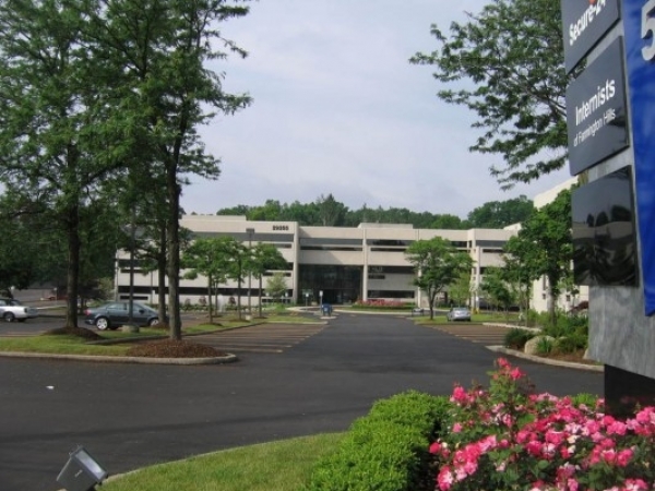 Listing Image #1 - Office for lease at 29355 Northwestern Highway, Southfield MI 48034