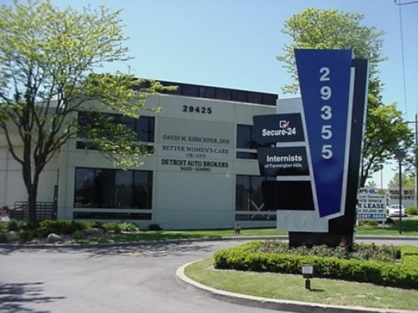 Listing Image #1 - Office for lease at 29425 Northwestern Highway, Southfield MI 48034