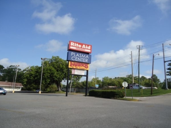 Listing Image #1 - Shopping Center for lease at 5301 Moffett Road, Mobile AL 36618