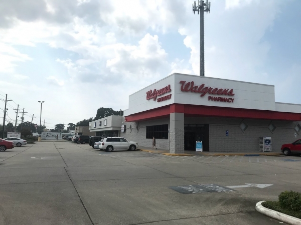 Listing Image #1 - Shopping Center for lease at 8227 Jefferson Hwy., Harahan LA 70123 Listing Image #1 - Shopping Center for lease at 8227 Jefferson Hwy., Harahan LA 70123