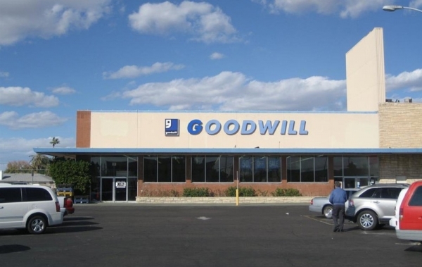 Listing Image #1 - Retail for lease at 1328 E Main Street, Mesa AZ 85203 Listing Image #1 - Retail for lease at 1328 E Main Street, Mesa AZ 85203