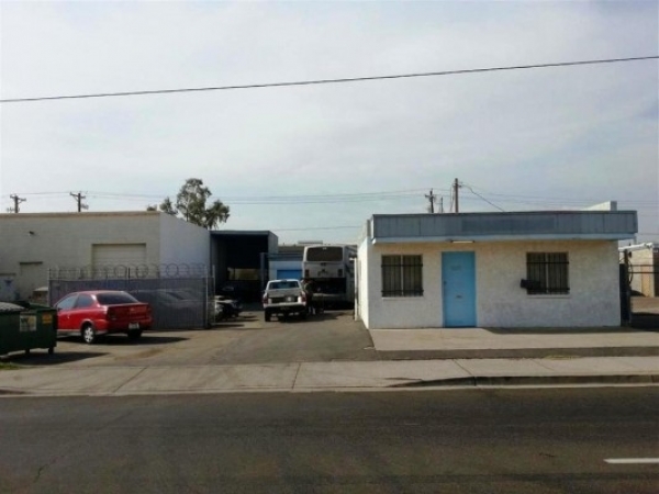 Listing Image #1 - Industrial for lease at 4238 E University Drive, Phoenix AZ 85034 Listing Image #1 - Industrial for lease at 4238 E University Drive, Phoenix AZ 85034