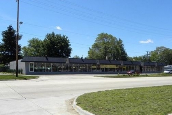 Listing Image #1 - Retail for lease at 60 28th St. SW, Grand Rapids MI 49548 Listing Image #1 - Retail for lease at 60 28th St. SW, Grand Rapids MI 49548