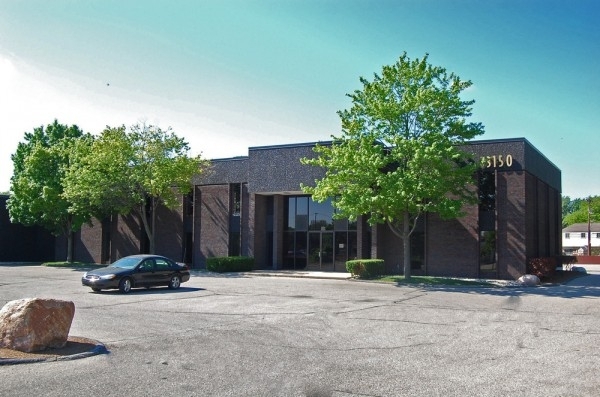 Listing Image #1 - Office for lease at 33150 Schoolcraft Rd, Livonia MI 48150