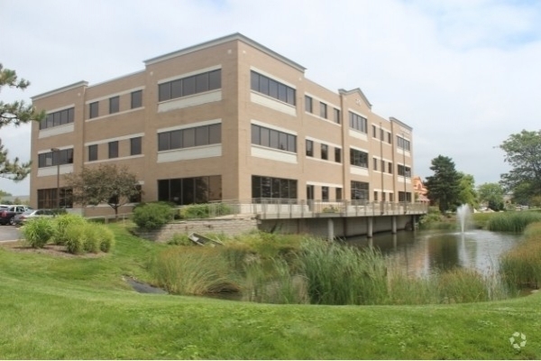 Listing Image #1 - Office for lease at 770 Lake Cook Road, Deerfield IL 60015