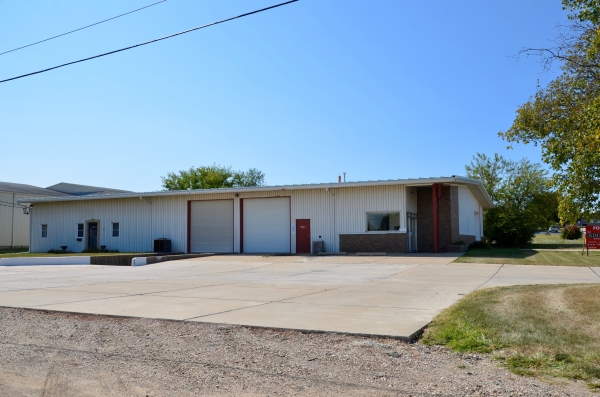 Listing Image #1 - Office for lease at 1720 W CHANUTE ROAD, Peoria IL 61615